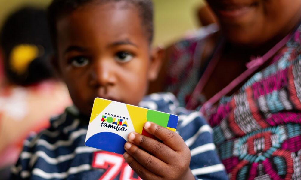 caixa-paga-bolsa-familia-a-beneficiarios-com-nis-de-final-6