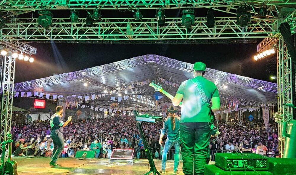 ultimo-dia-da-festa-junina-reune-cerca-de-20-mil-pessoas-no-centro-de-convencoes-|-portal-prefeitura-de-dourados