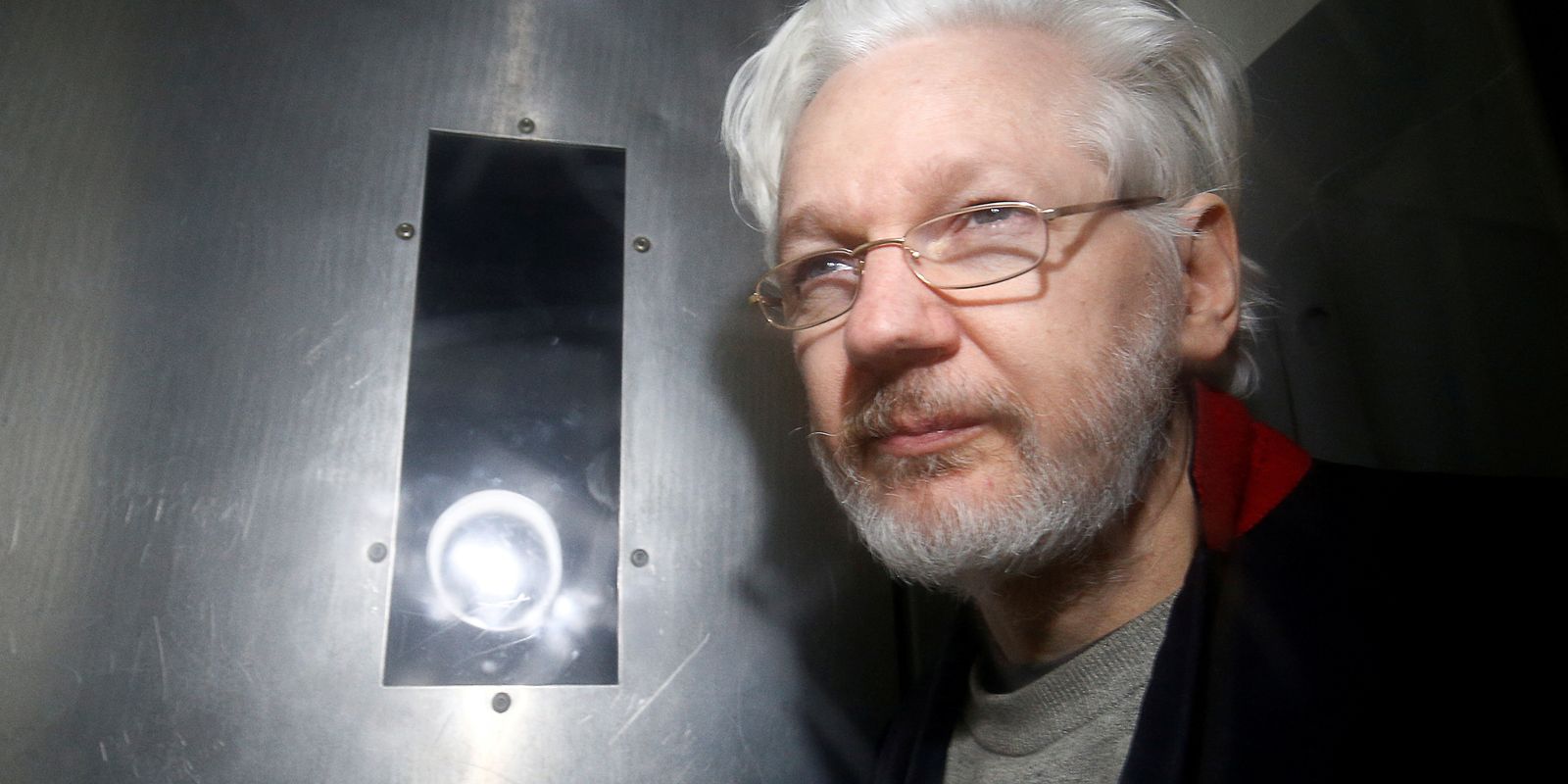 lula-comemora-libertacao-de-julian-assange