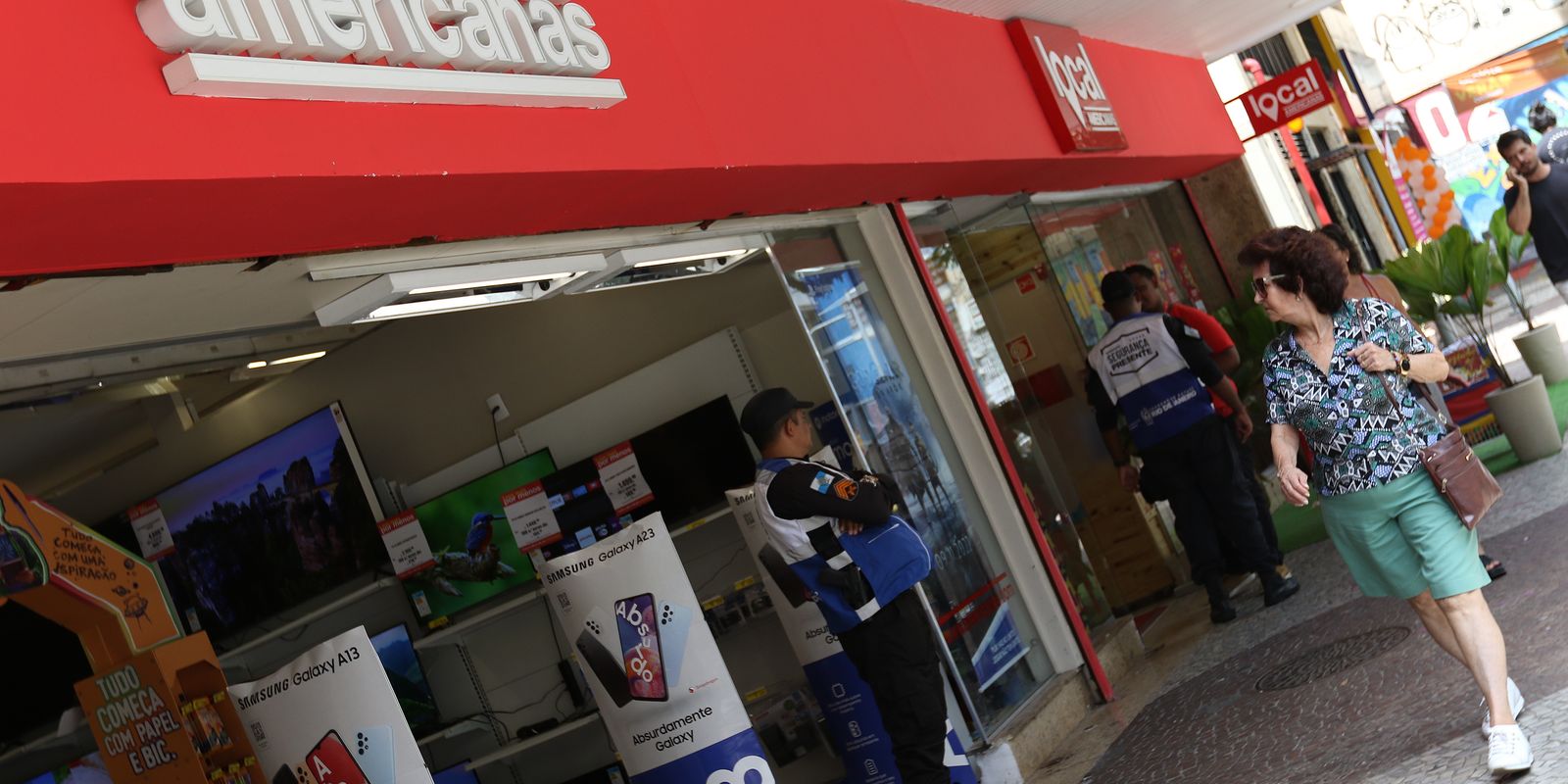ex-ceo-das-americanas-e-solto-em-madri
