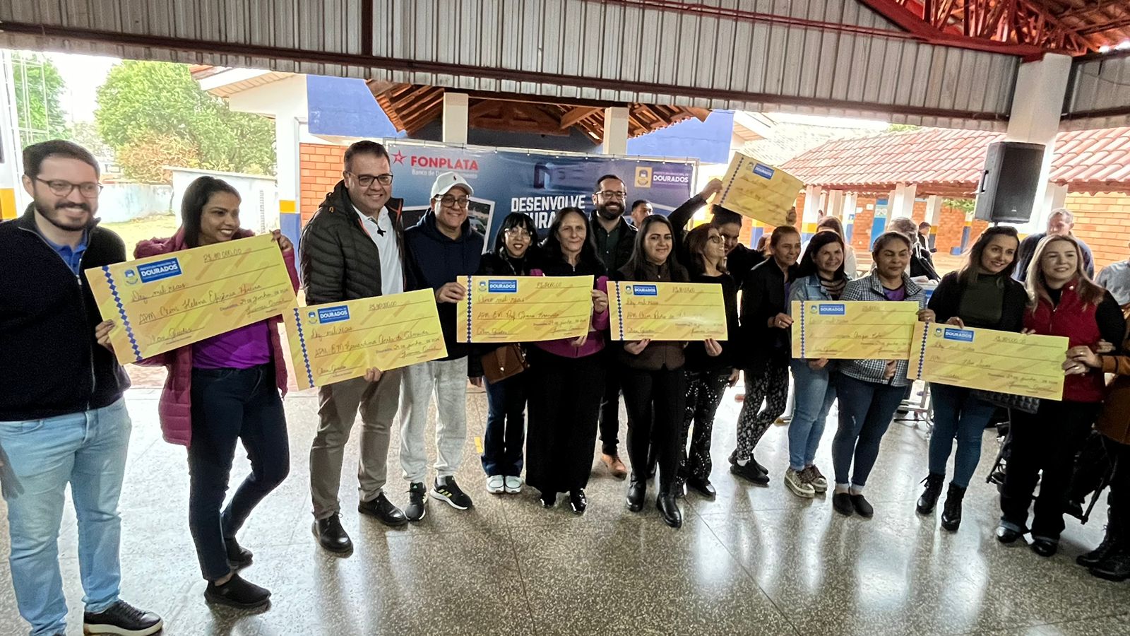 prefeitura-entrega-mais-de-r$-1-milhao-em-emendas-para-a-educacao-no-dda-|-portal-prefeitura-de-dourados