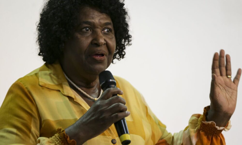 benedita-da-silva-pede-“correcao-necessaria”-apos-fala-de-zambelli