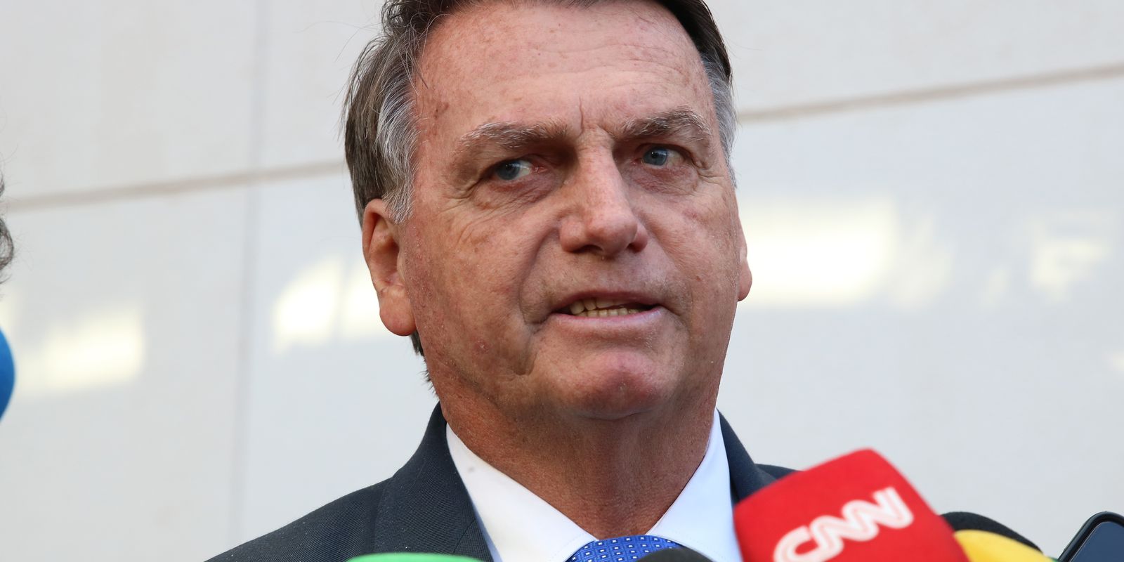 pf-indicia-bolsonaro-e-mauro-cid-no-caso-das-joias-sauditas