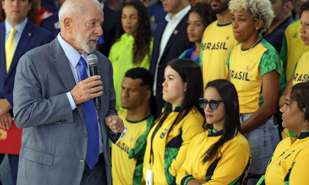 lula-assina-decreto-reajustando-bolsa-atleta-em-10,86%