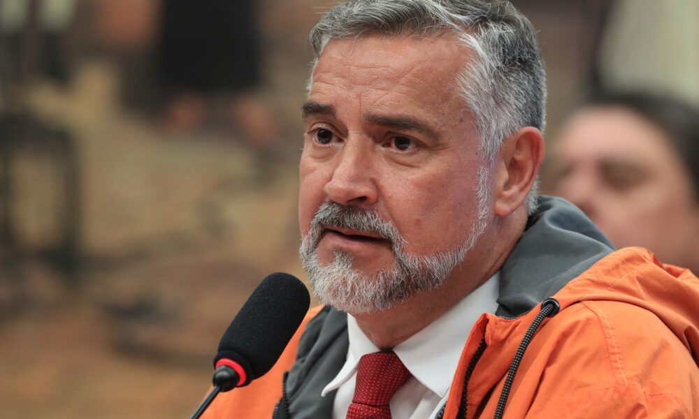 auxilio-reconstrucao:-governo-suspeita-de-300-mil-fraudes-em-pedidos