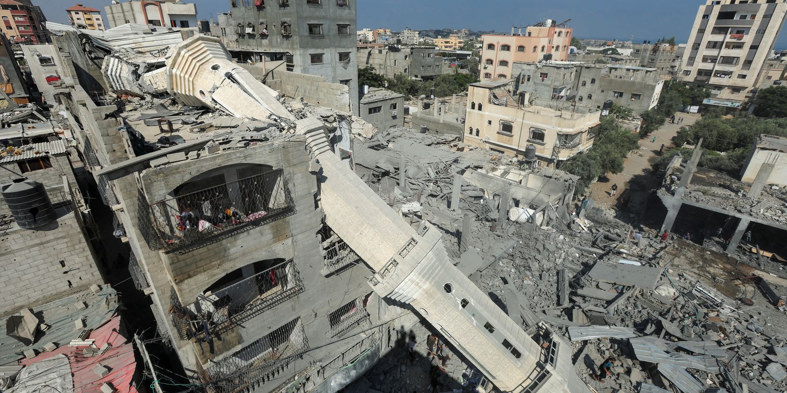 israel-bombardeia-centro-de-gaza-e-tanques-avancam-em-rafah