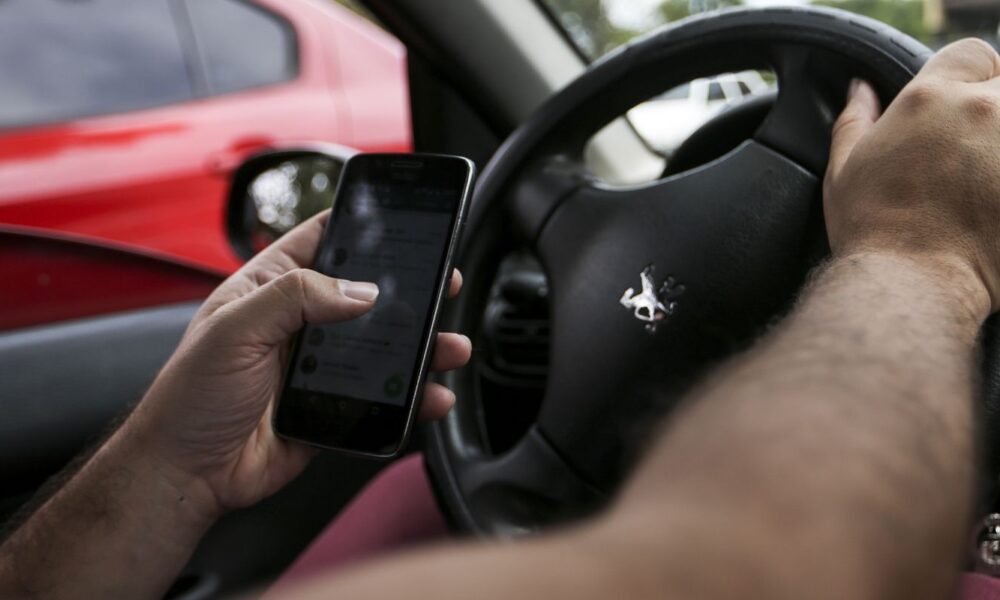 dois-celulares-sao-roubados-ou-furtados-por-minuto-no-brasil