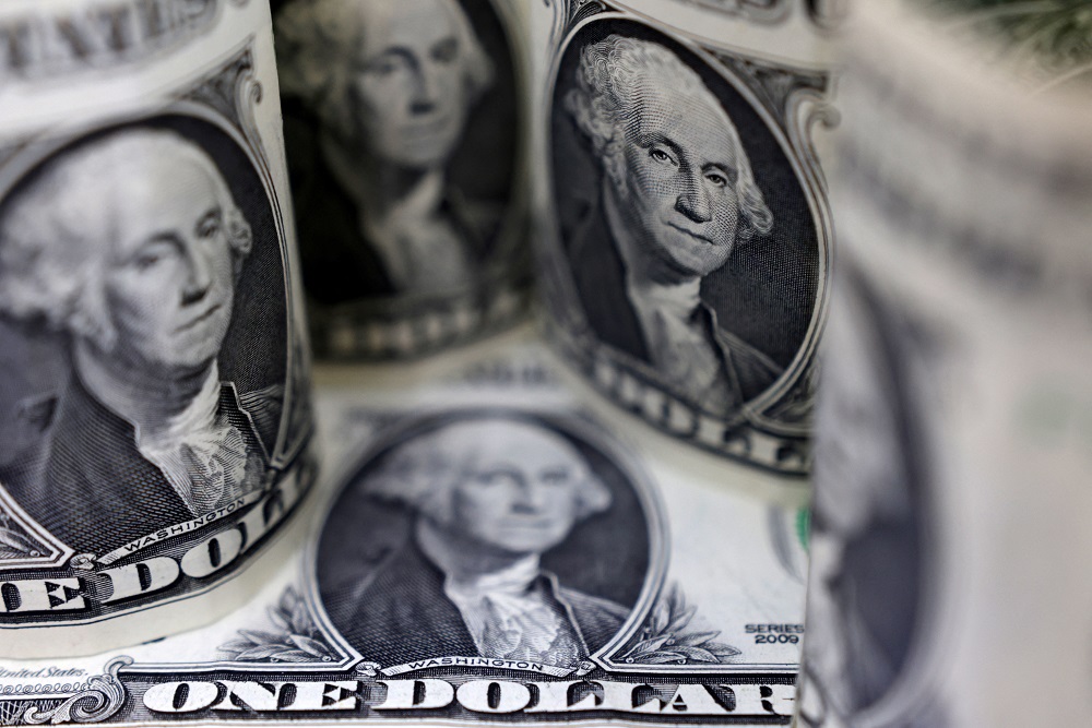 dolar-opera-em-queda-na-asia-apos-biden-desistir-de-reeleicao