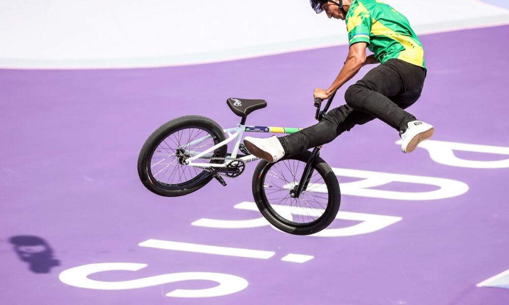 gustavo-bala-loka-poe-brasil-na-final-do-ciclismo-bmx-na-olimpiada