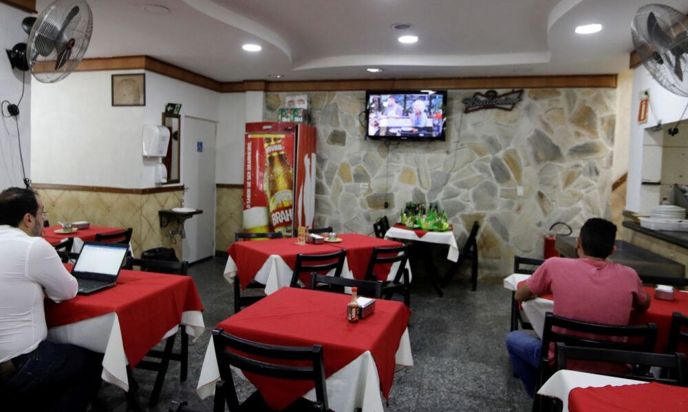 self-service:-restaurantes-de-sp-tem-preco-medio-de-r$-82,22-o-quilo
