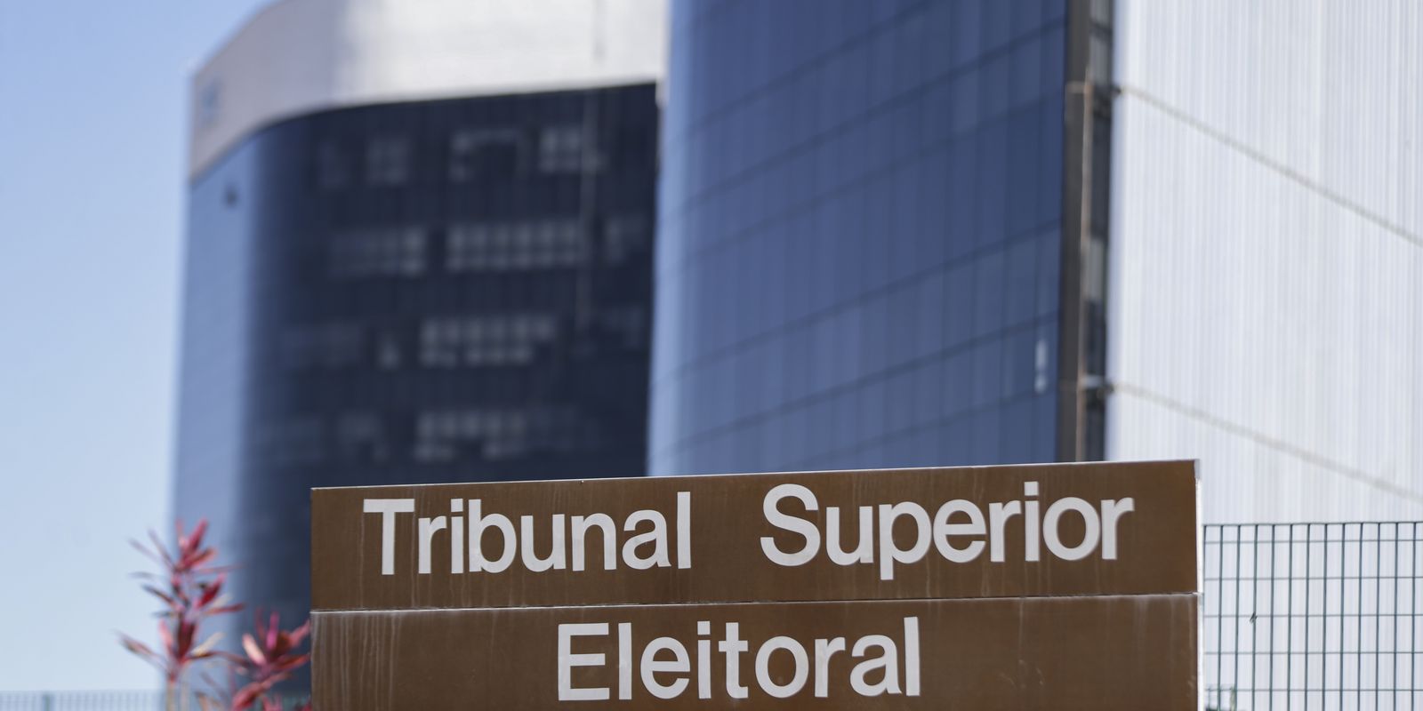 tse-lanca-canal-para-receber-denuncias-de-desinformacao-nas-eleicoes