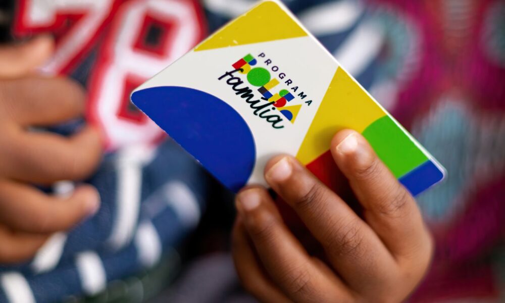 caixa-paga-bolsa-familia-a-beneficiarios-com-nis-de-final-9