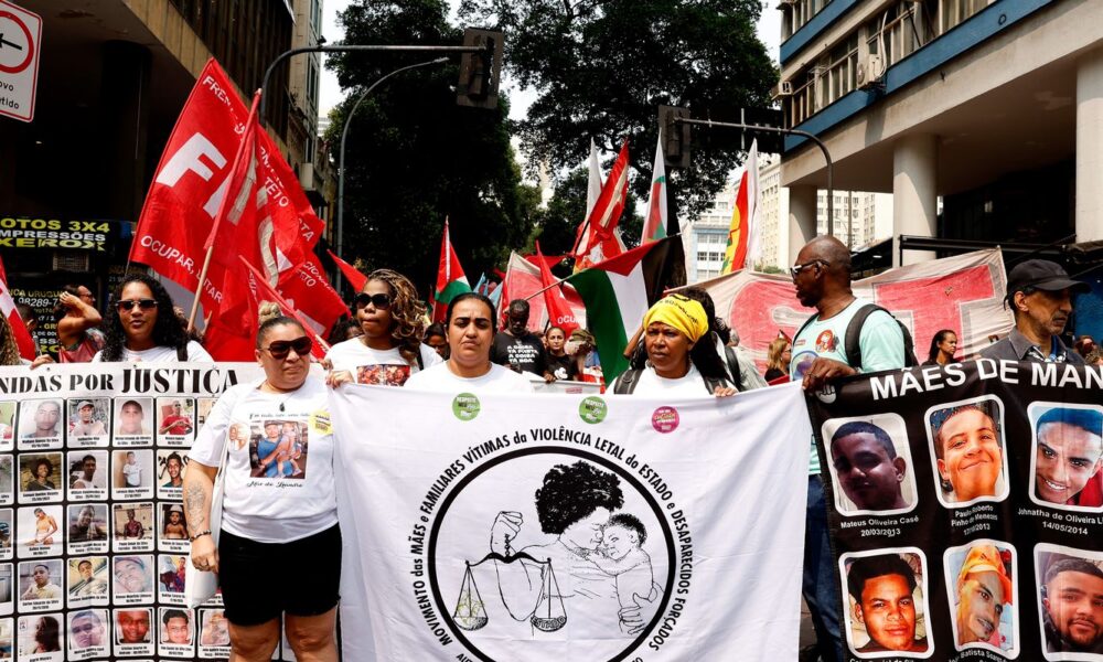 maes-de-vitimas-da-violencia-estatal-puxam-grito-dos-excluidos-no-rio