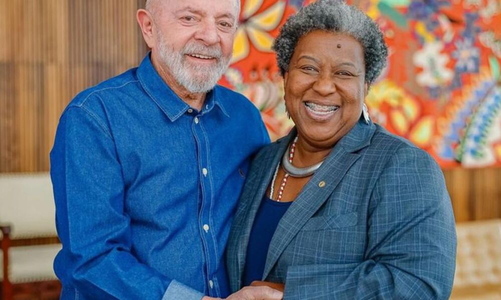 “a-gente-precisa-sair-desse-luto-e-ir-para-a-luta”,-diz-macae-evaristo