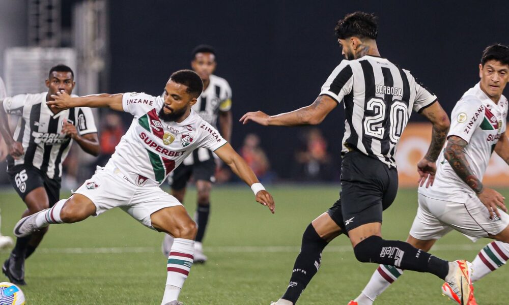 fluminense-e-botafogo-fazem-classico-de-opostos-no-brasileiro