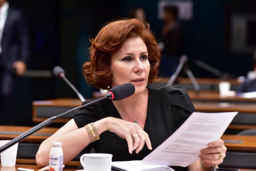 deputada-carla-zambelli-e-internada-e-falta-a-depoimento-no-stf-–-folha-de-dourados-–-noticias-de-dourados-ms-e-regiao