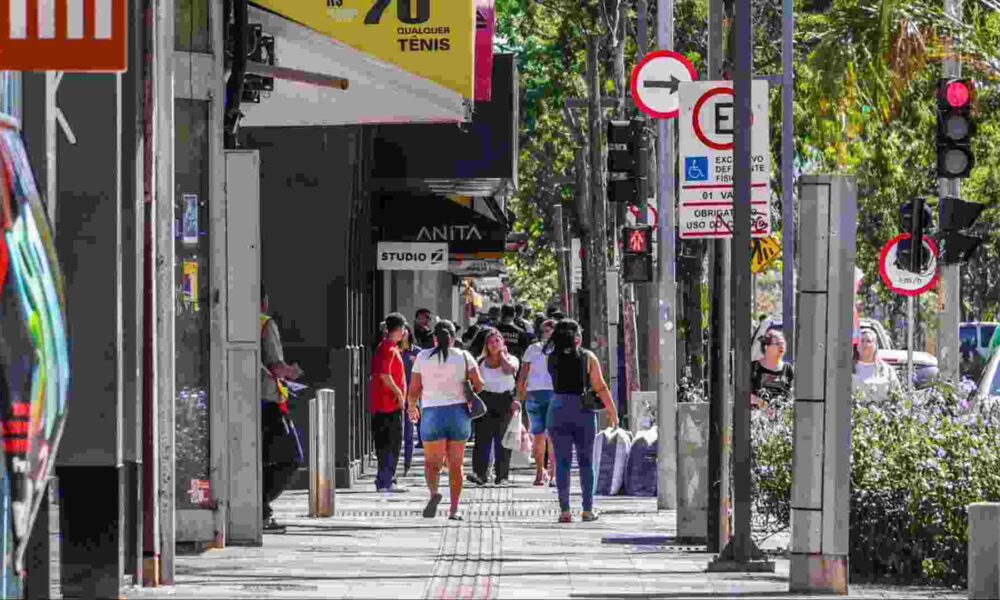 ‘semana-do-saco-cheio’:-confira-o-que-abre-e-fecha-em-campo-grande-nesta-quinta-feira