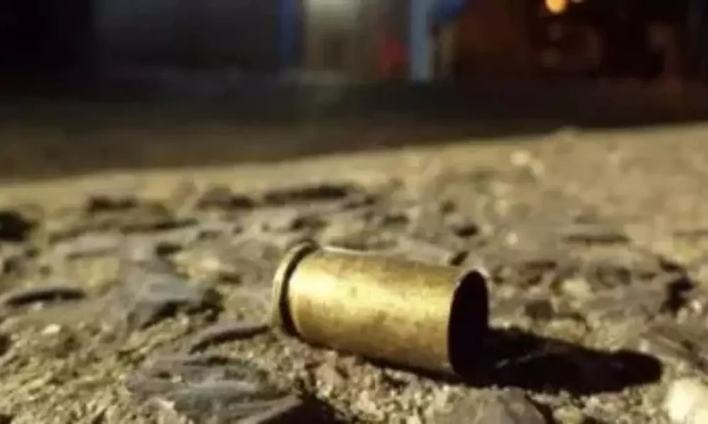 mae-encontra-corpo-do-filho-assassinado-com-varios-tiros-na-cabeca-na-varanda-de-casa