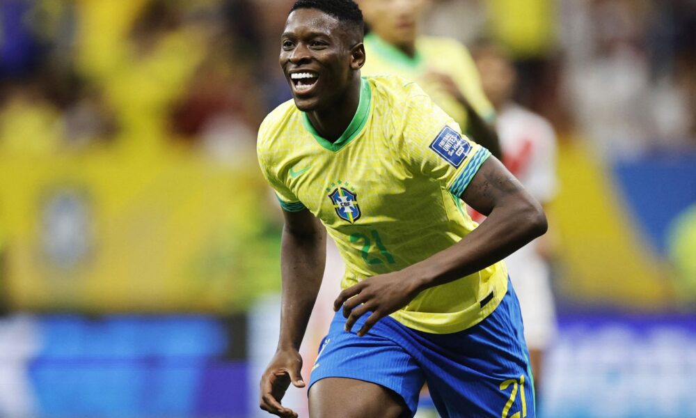 luiz-henrique-marca-dois-e-brasil-derrota-selecao-peruana-em-brasilia