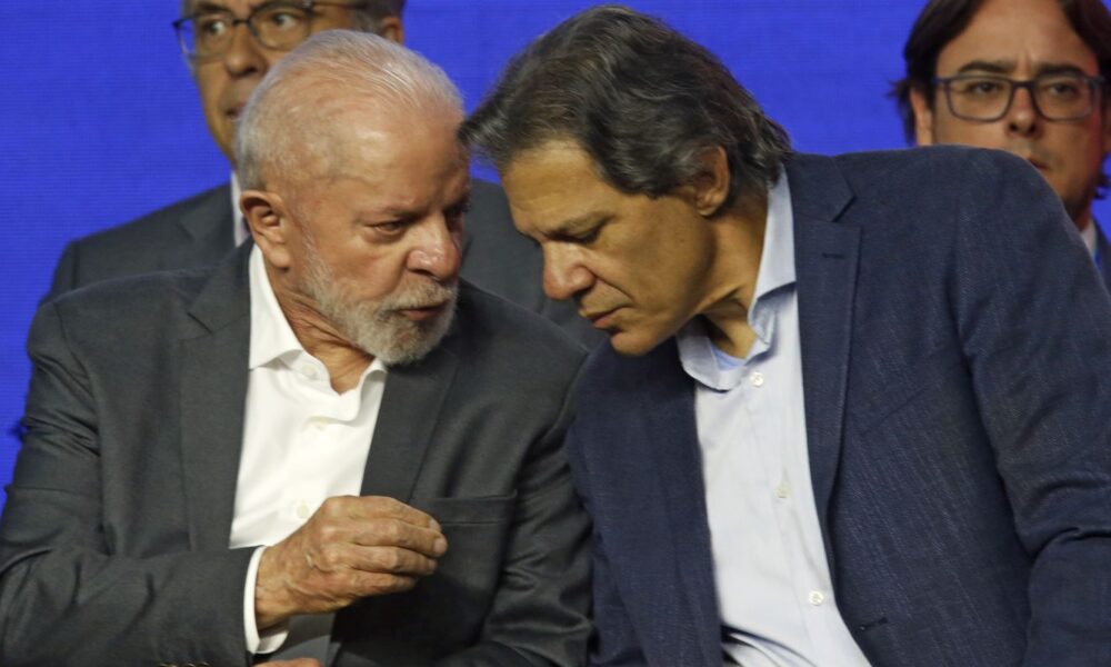 lula-anuncia-linha-de-credito-para-quem-perdeu-bens-com-apagao-em-sp