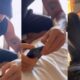 gusttavo-lima-exibe-estado-deploravel-de-seu-celular:-'nao-tenho-tempo-pra-trocar'