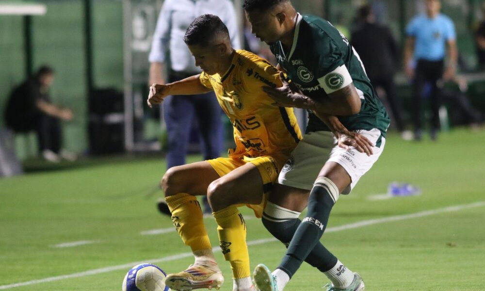 goias-derrota-amazonas-e-continua-vivo-na-luta-pelo-acesso