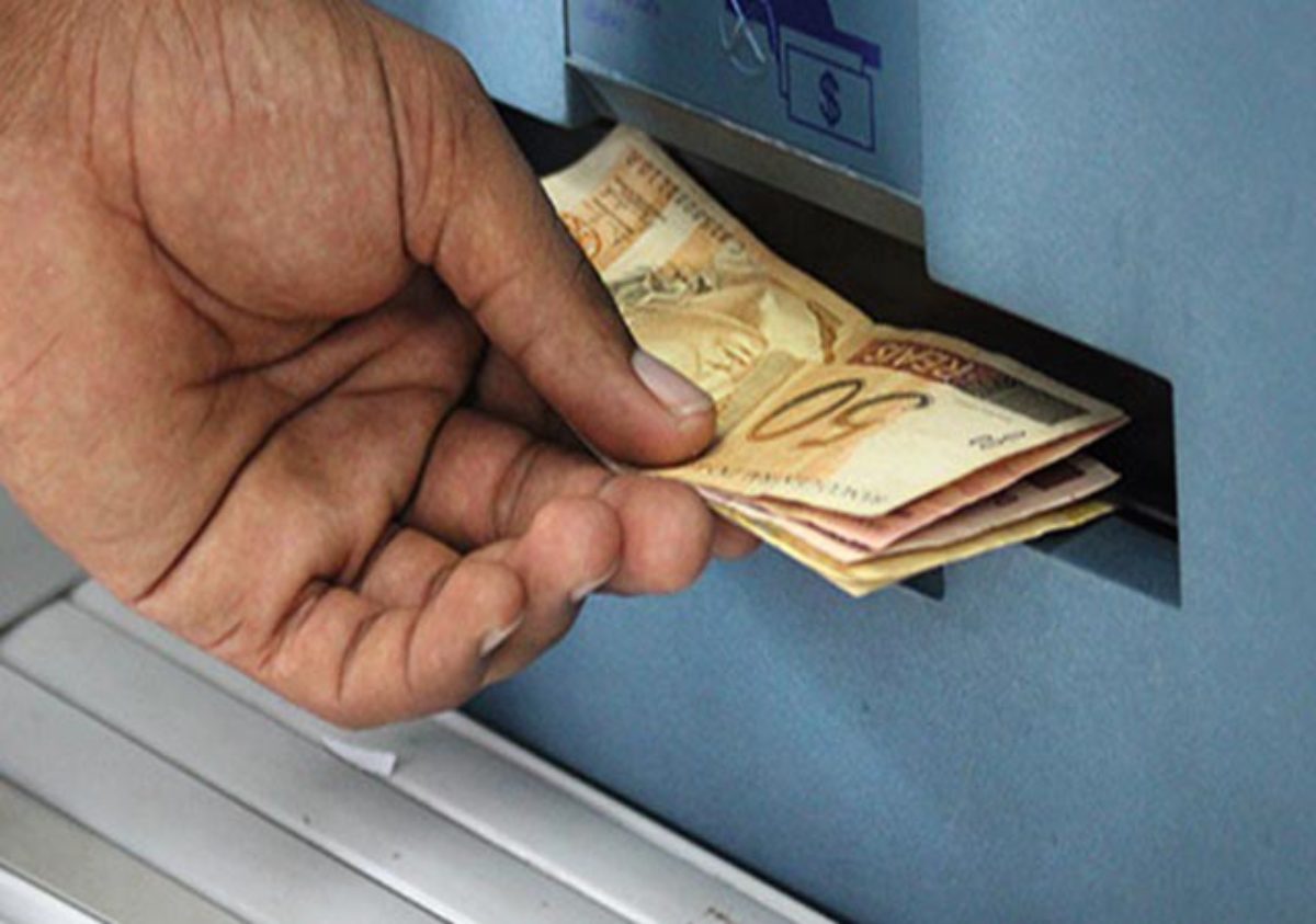 prefeitura-de-dourados-deposita-salario-dos-servidores-antecipado-|-portal-prefeitura-de-dourados