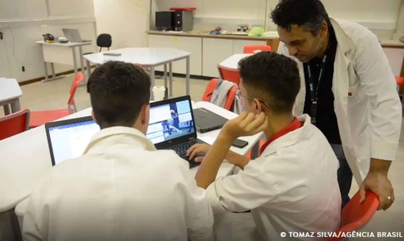 ciee: 10%-de-estagiarios-sao-unicos-responsaveis-por-sustentar-familia