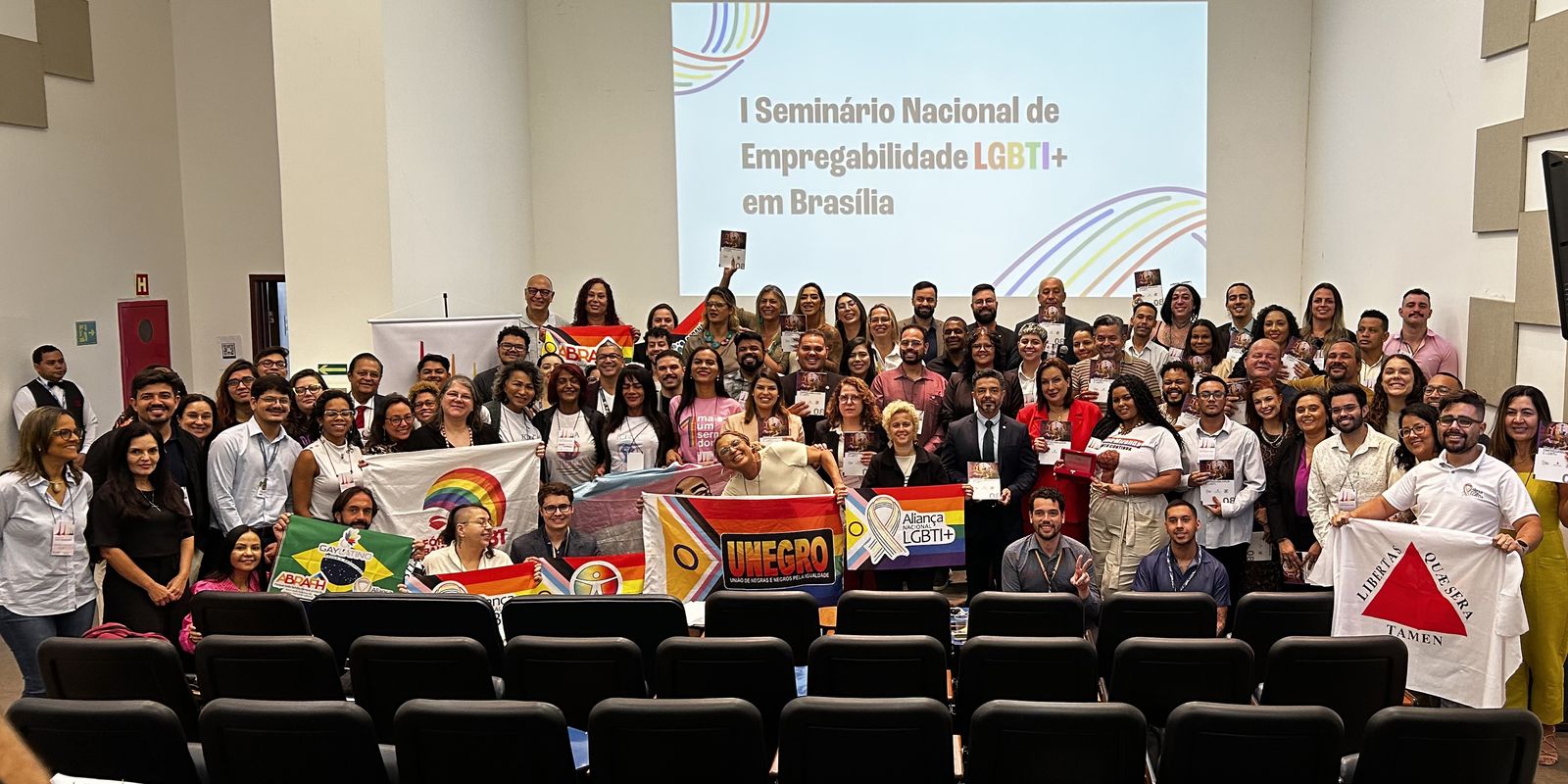 manual-oferece-ferramentas-para-aumentar-empregabilidade-lgbt