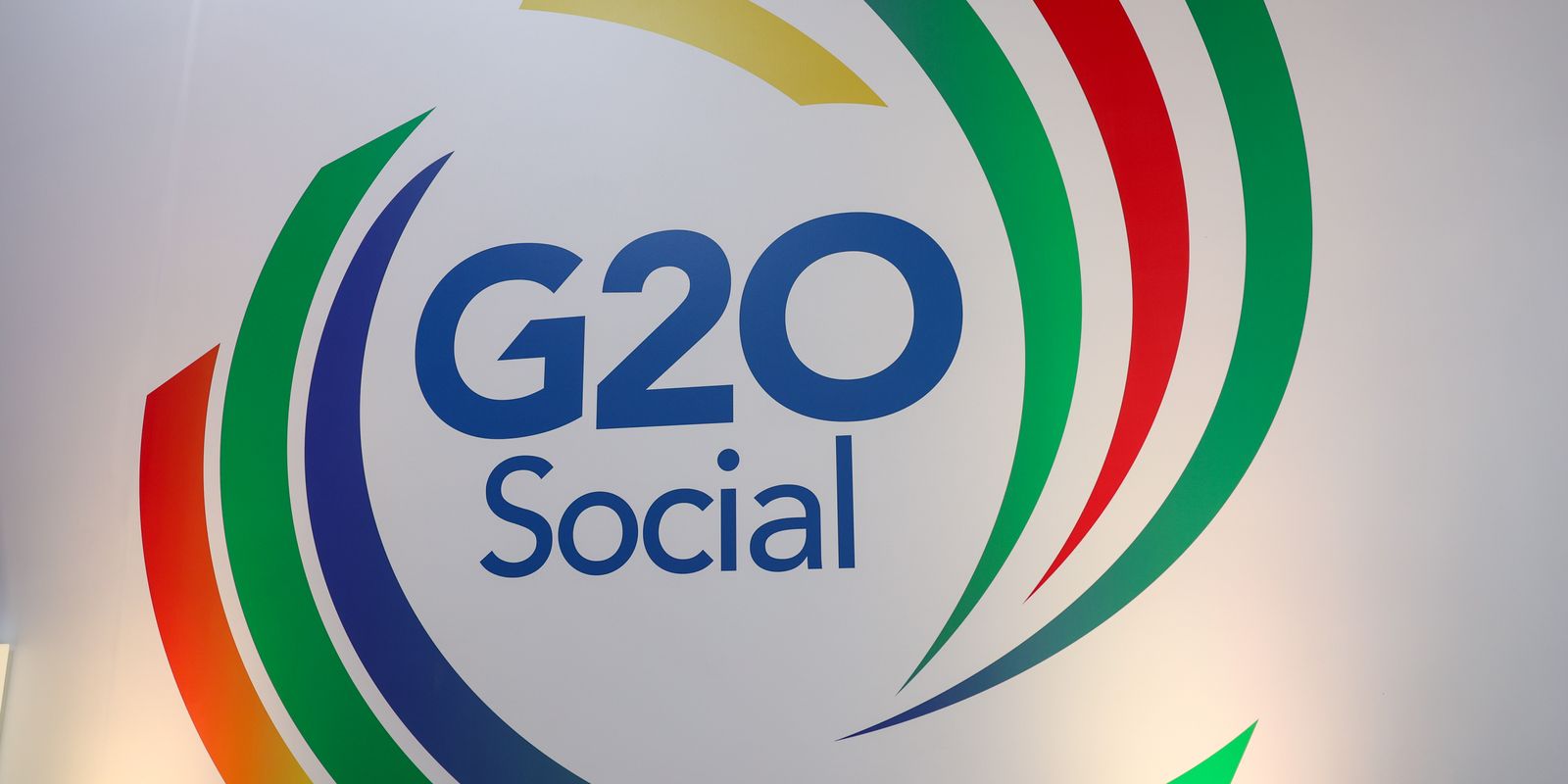 banco-mundial-e-fmi-beneficiam-paises-ricos,-critica-economista-no-g20