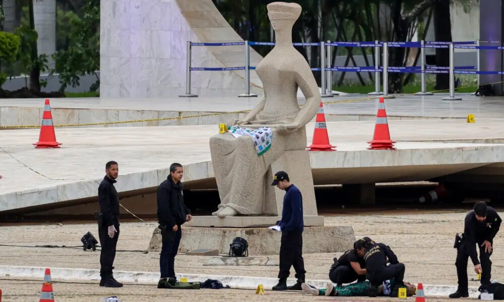 sede-do-supremo-volta-a-ser-cercada-por-grades-apos-atentado