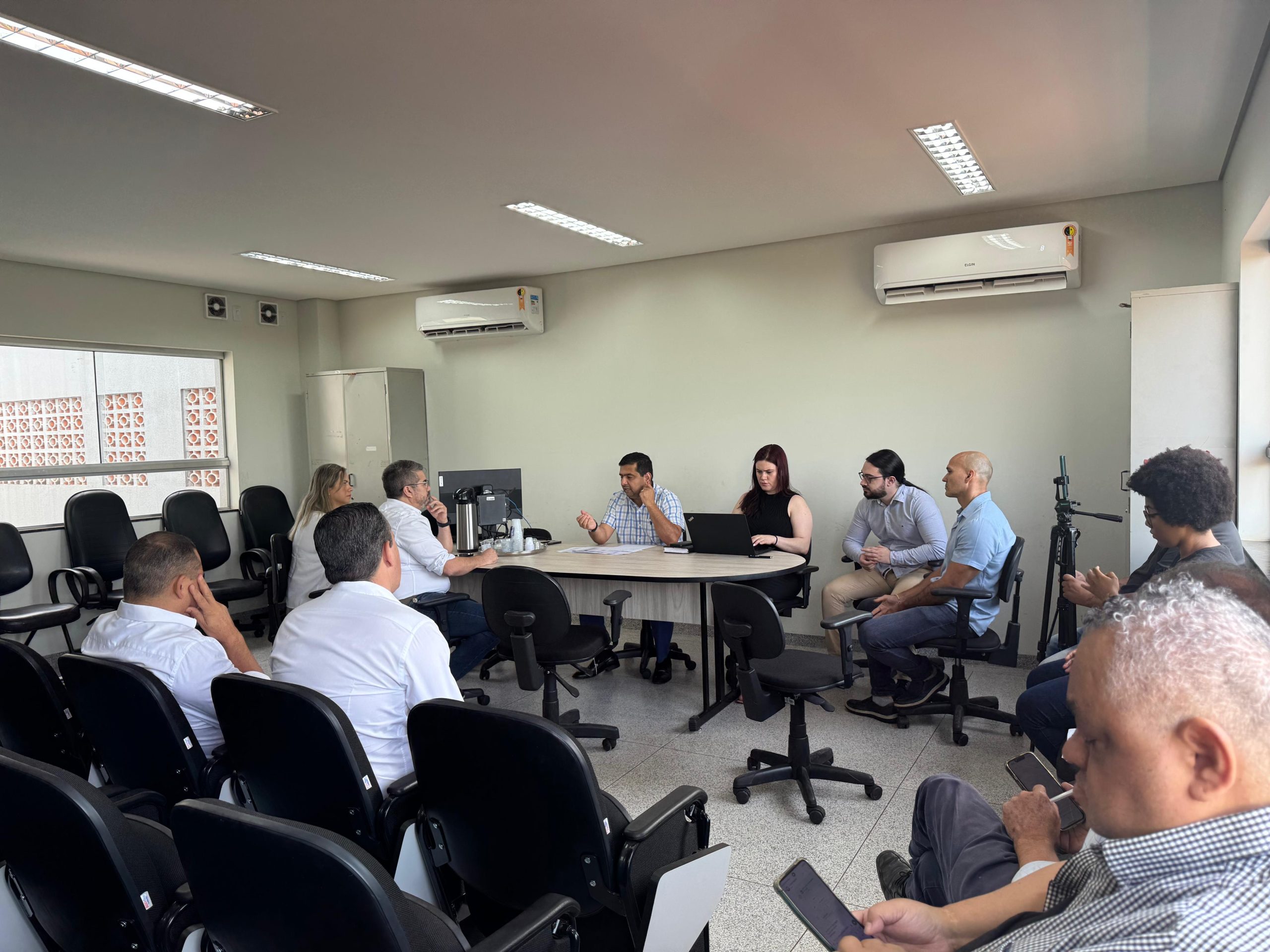 comissao-de-transicao-da-prefeitura-de-dourados-apresenta-relatorio-detalhado-com-mais-de-4-mil-paginas-|-portal-prefeitura-de-dourados