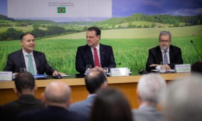 ministro-da-agricultura-apoia-produtores-de-carne-contra-o-carrefour-–-folha-de-dourados-–-noticias-de-dourados-ms-e-regiao