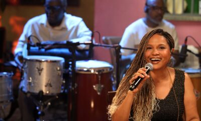 sob-comando-de-teresa-cristina,-samba-na-gamboa-aposta-na-diversidade