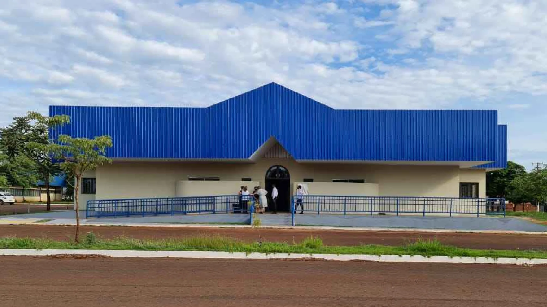 prefeitura-de-dourados-lanca-processo-seletivo-para-professores,-servente-e-zelador