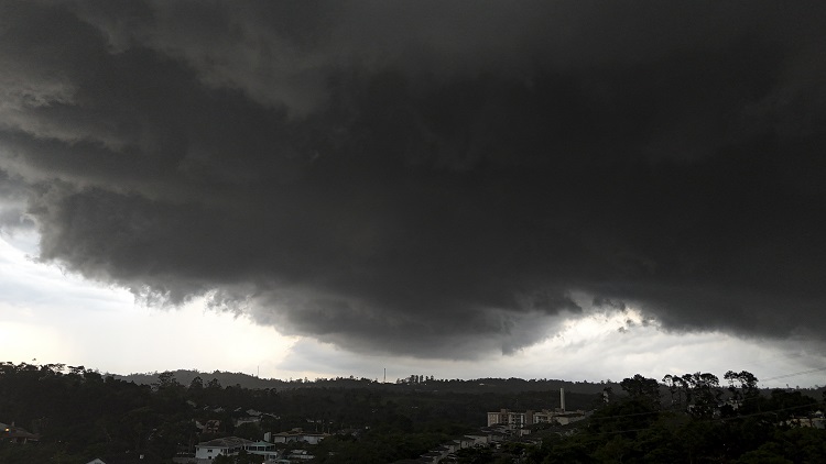 enel:-chuva-afetou-fornecimento-de-energia-de-109-mil-imoveis-em-sao-paulo