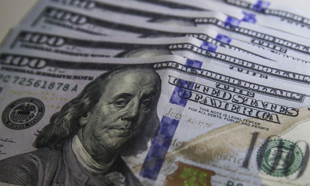 mercado-reprova-pacote-do-governo-e-faz-dolar-tocar-r$-6,00
