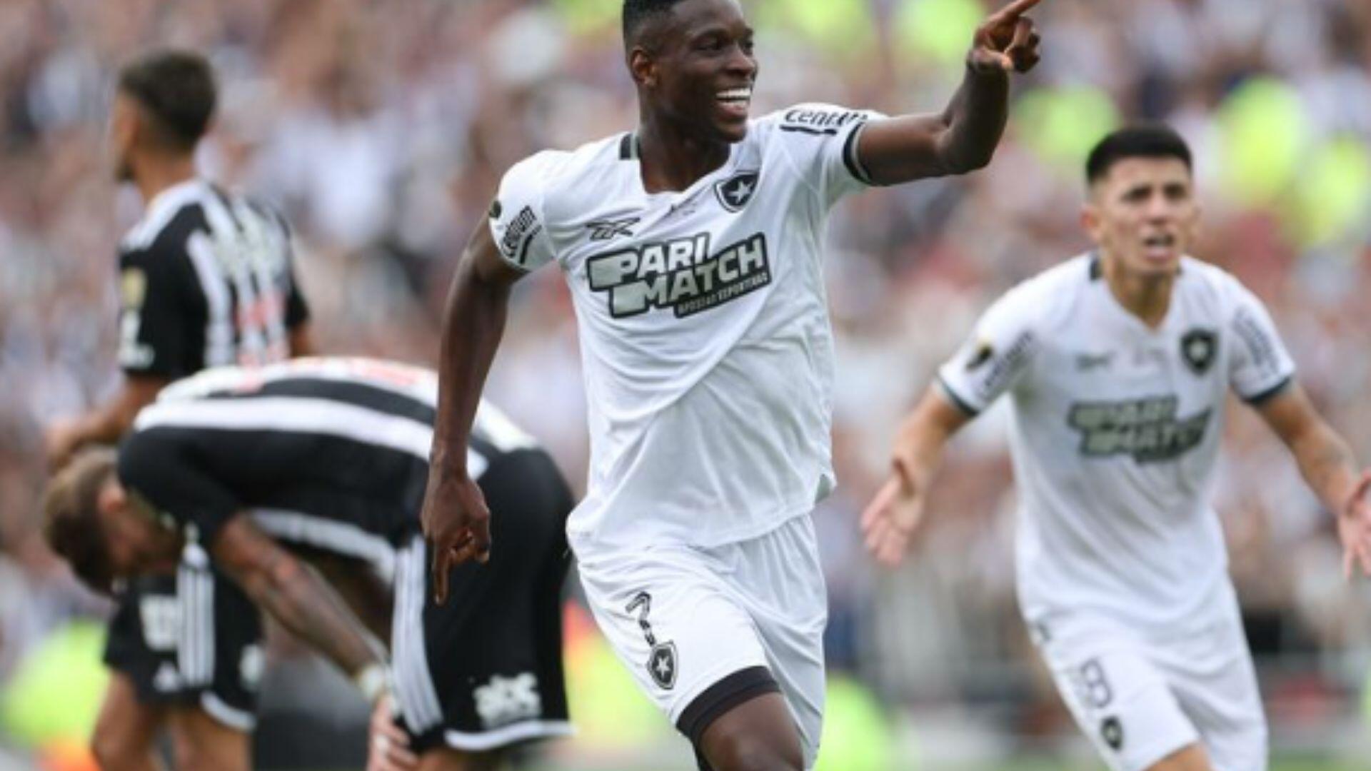 botafogo-encerra-30-anos-de-sofrimento,-bate-o-atletico-mg-e-e-campeao-da-libertadores