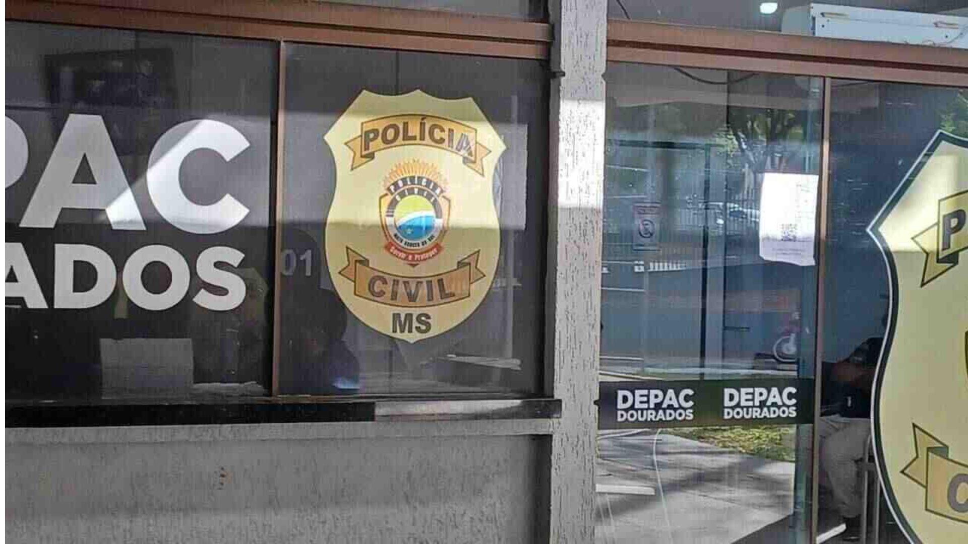 dois-homens-sao-presos-mantendo-relacao-sexual-em-parque-de-dourados