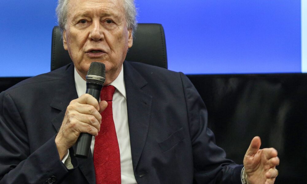 que-estejamos-firmes,-unidos-e-vigilantes,-diz-lewandowski