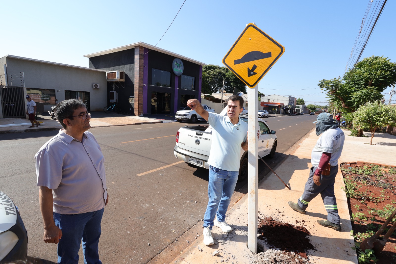 moradores-reclamam-e-prefeitura-sinaliza-cruzamento-perigoso-no-florida-ii-|-portal-prefeitura-de-dourados