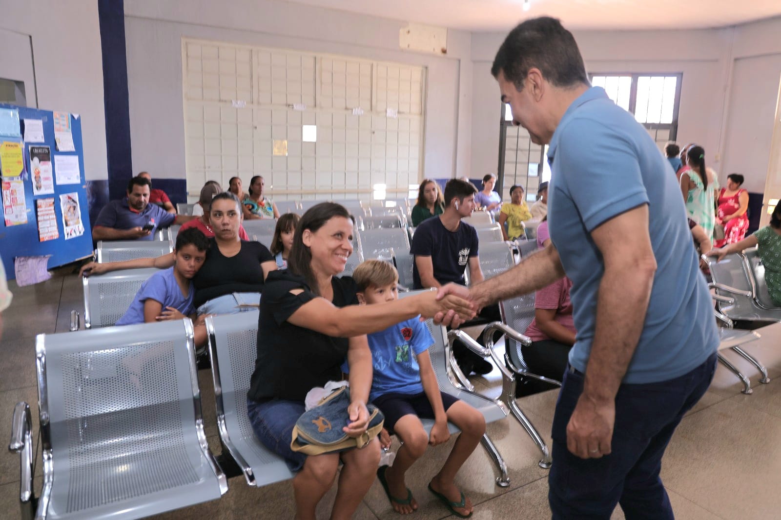 marcal-vistoria-ubs-seleta,-ouve-reclamacoes-de-pacientes-e-conversa-com-medicos-|-portal-prefeitura-de-dourados
