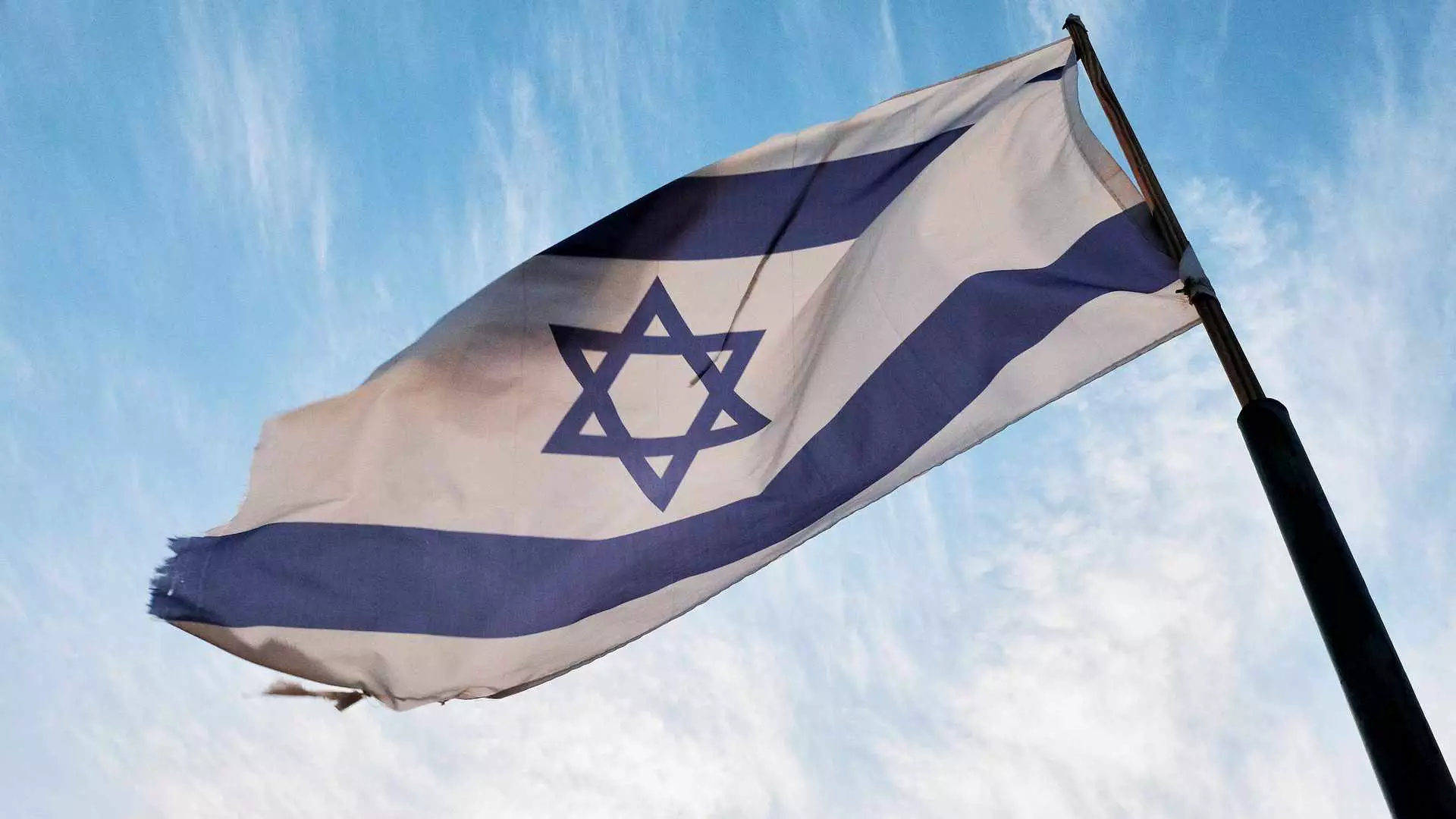 israel-liberta-200-prisioneiros-palestinos-apos-hamas-soltar-refens