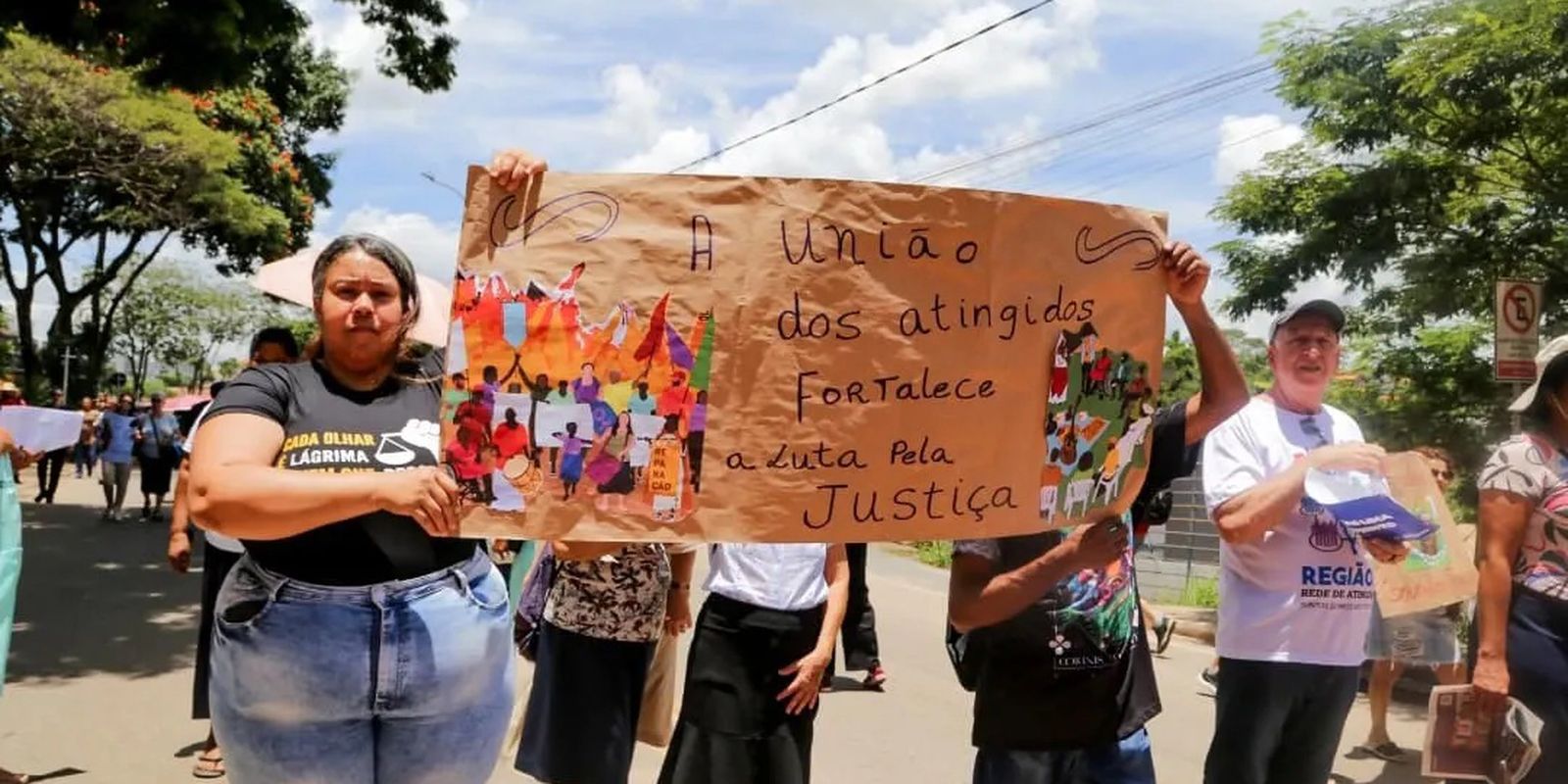 apos-estudo,-familias-pedem-novo-protocolo-da-saude-em-brumadinho