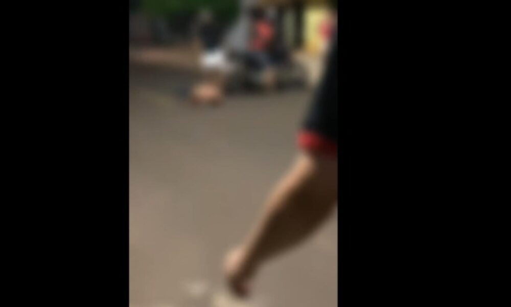 video:-motorista-de-hilux-e-espancado-por-populares-apos-acidente-com-4-veiculos-em-campo-grande