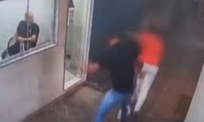 video:-motorista-de-app-admite-que-chutou-idosa-porque-ela-comeu-biscoito-no-carro