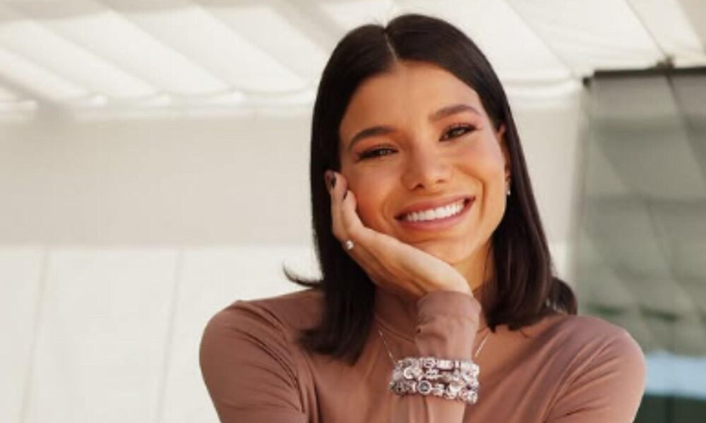 jakelyne-oliveira-e-internada-as-pressas,-apos-passar-mal-em-sua-casa