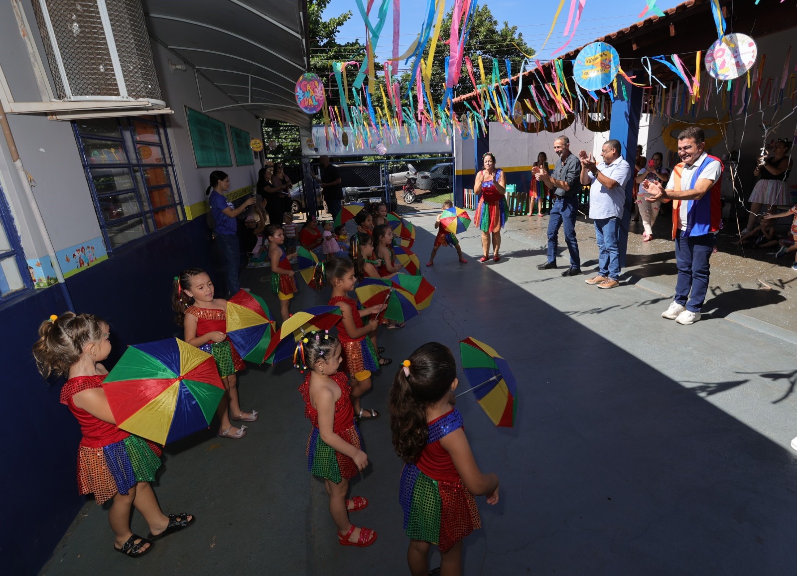 ceim-professor-guilherme-gomes-inova-com-bloquinho-de-carnaval-para-criancas-–-portal-prefeitura-de-dourados