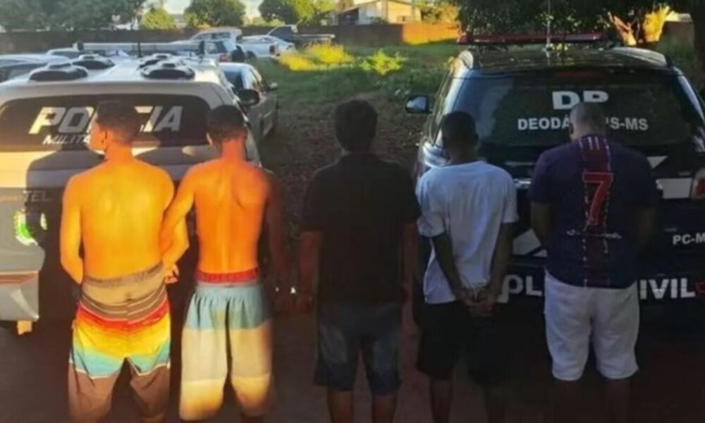 cinco-sao-condenados-a-mais-de-100-anos-de-prisao-por-assassinato-de-adolescente