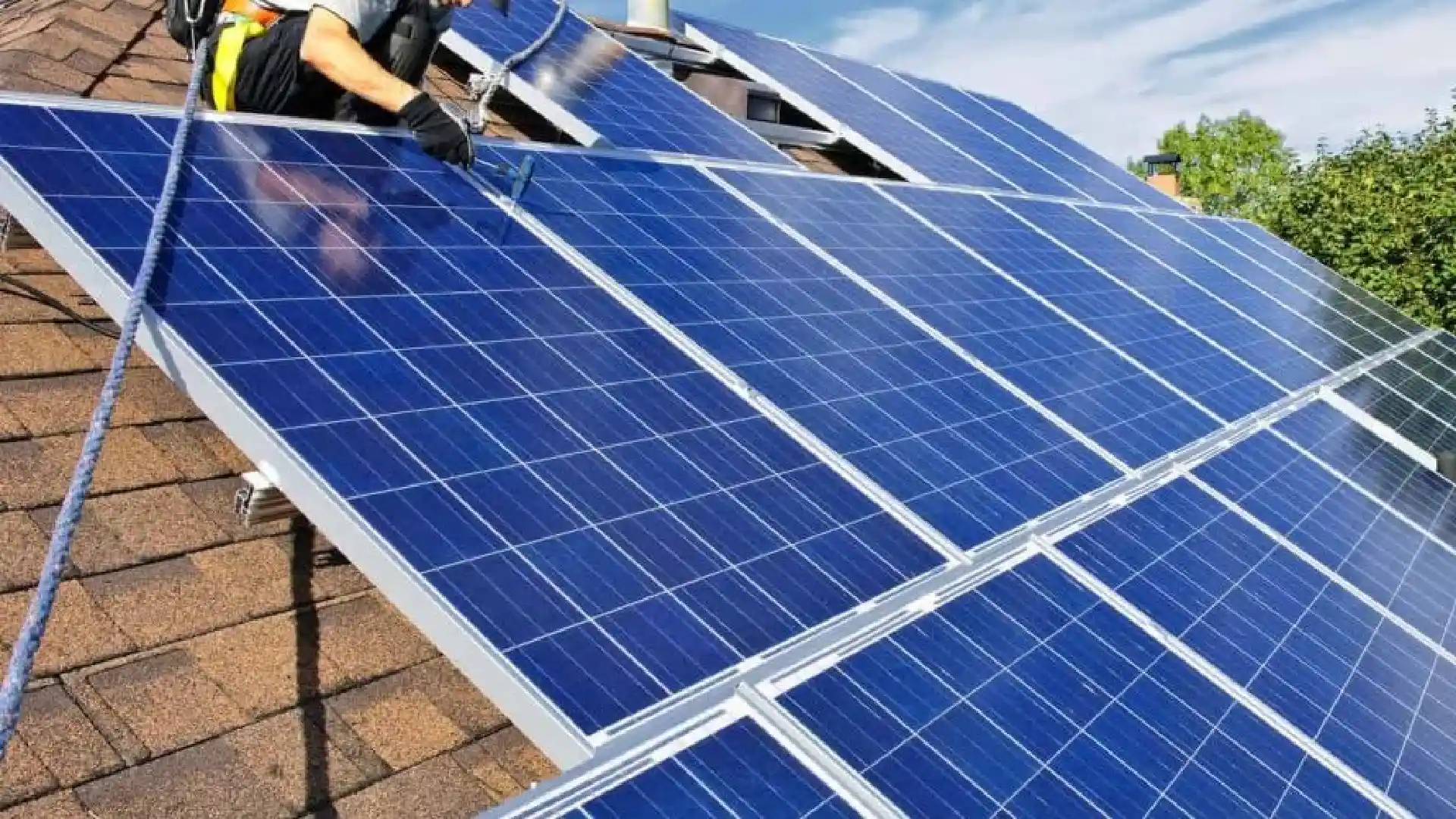 com-22%-da-matriz-eletrica,-energia-solar-e-a-2a-maior-fonte-do-pais